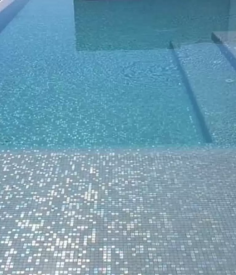 VOLGA piscina color gris claro