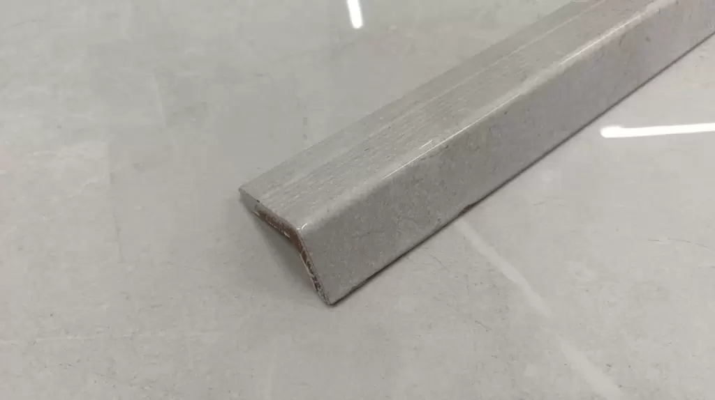 Borde Mármol Plata