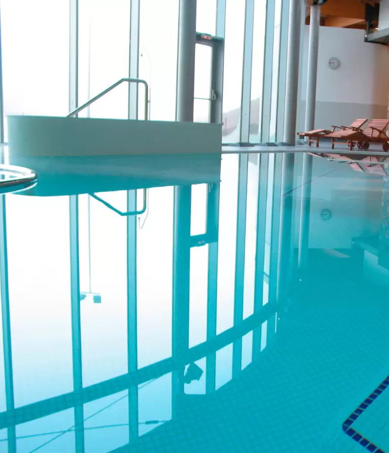 PS 25 Piscina blanco