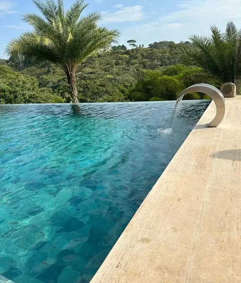 Porcelanato BALI VERDE Piscina Bali